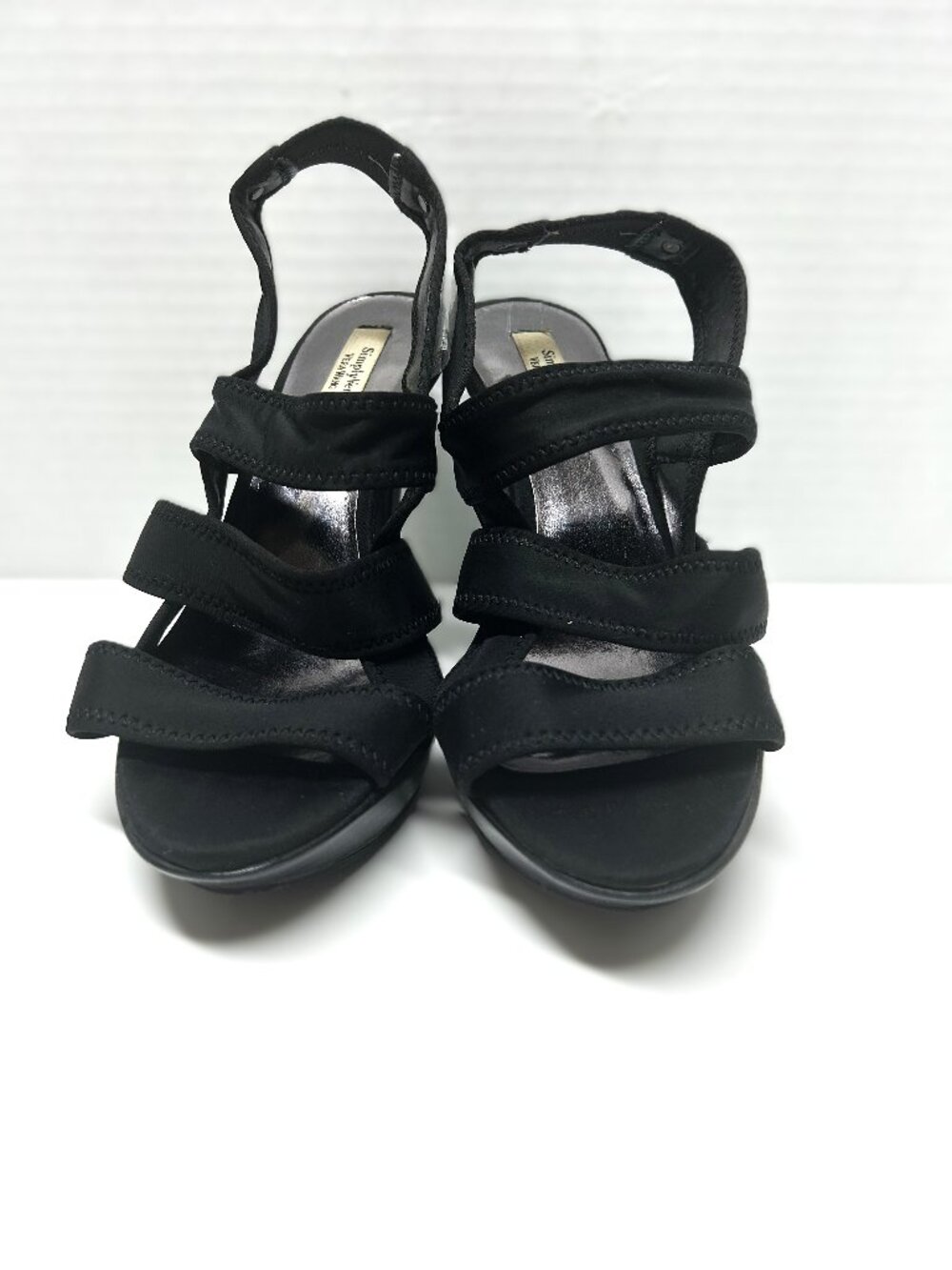 Simply Vera Wang black strappy heels size 9
